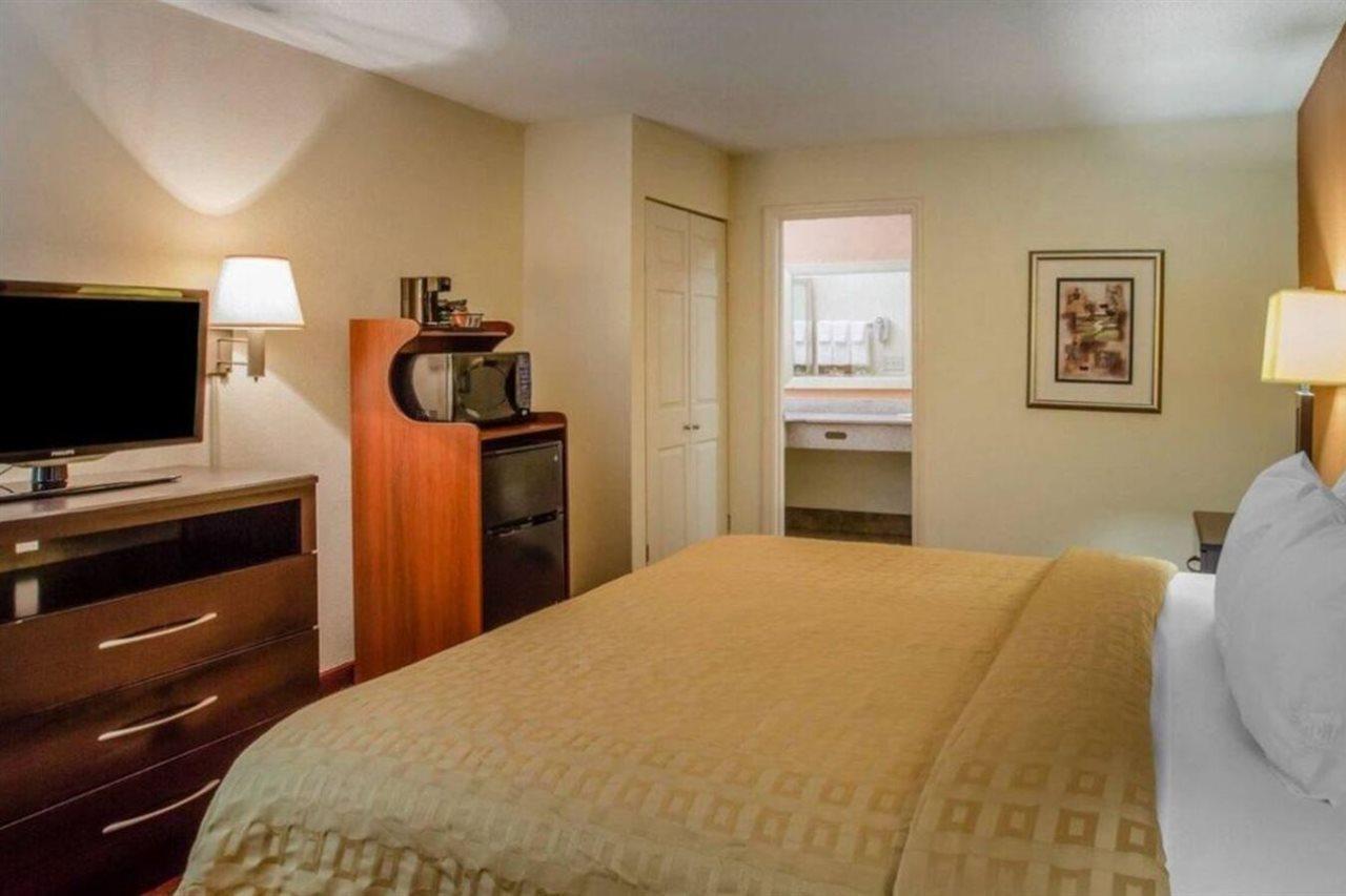 Clarion Suites Augusta Buitenkant foto