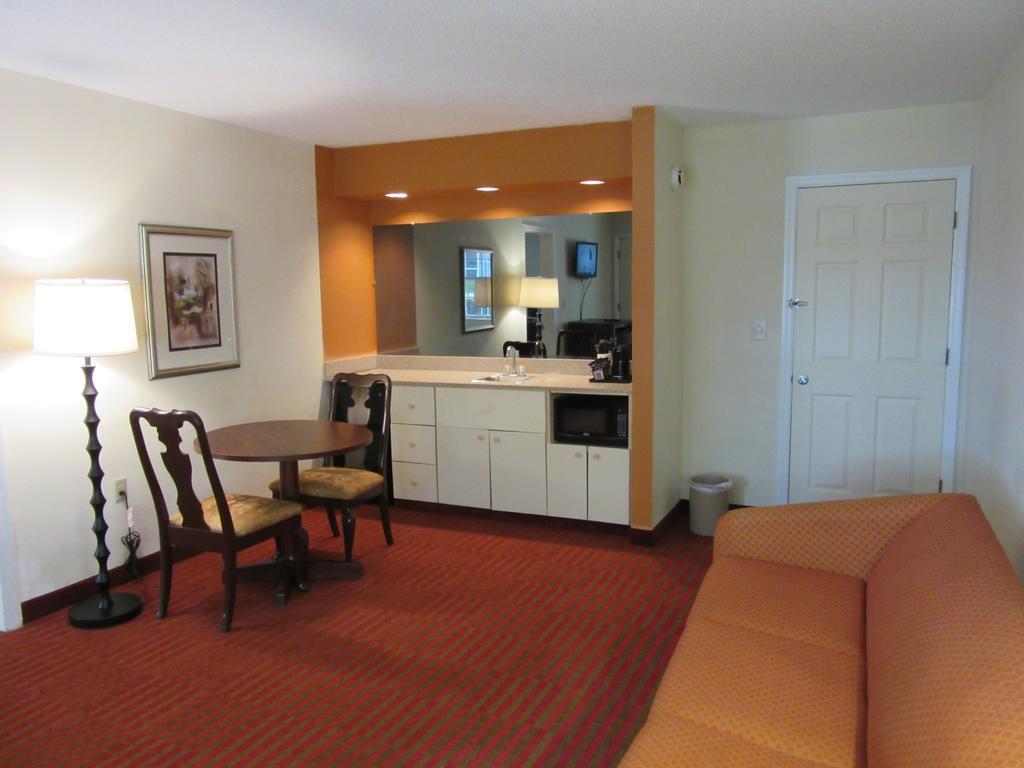 Clarion Suites Augusta Buitenkant foto